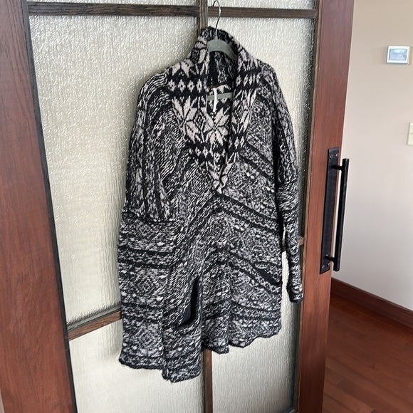 Free People front button Faire Isle Cardigan in size Med. - Picture 6 of 12
